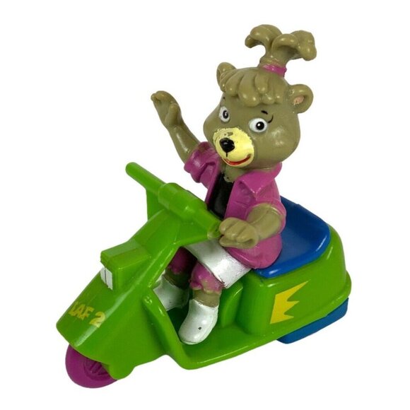Cindy Bear Scooter Rev It Up Action Toy McDonalds Happy Meal 1991 Hanna Barbera - Picture 1 of 6